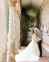 Chic White Sweetheart A-Line Cathedral Train Tulle Wedding Dresses With Appliques